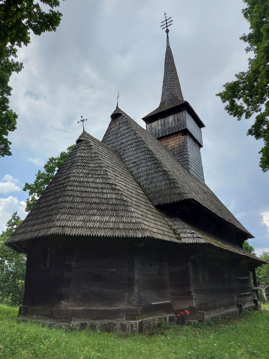 The wooden church "Saint Nicholas" from Ferești 