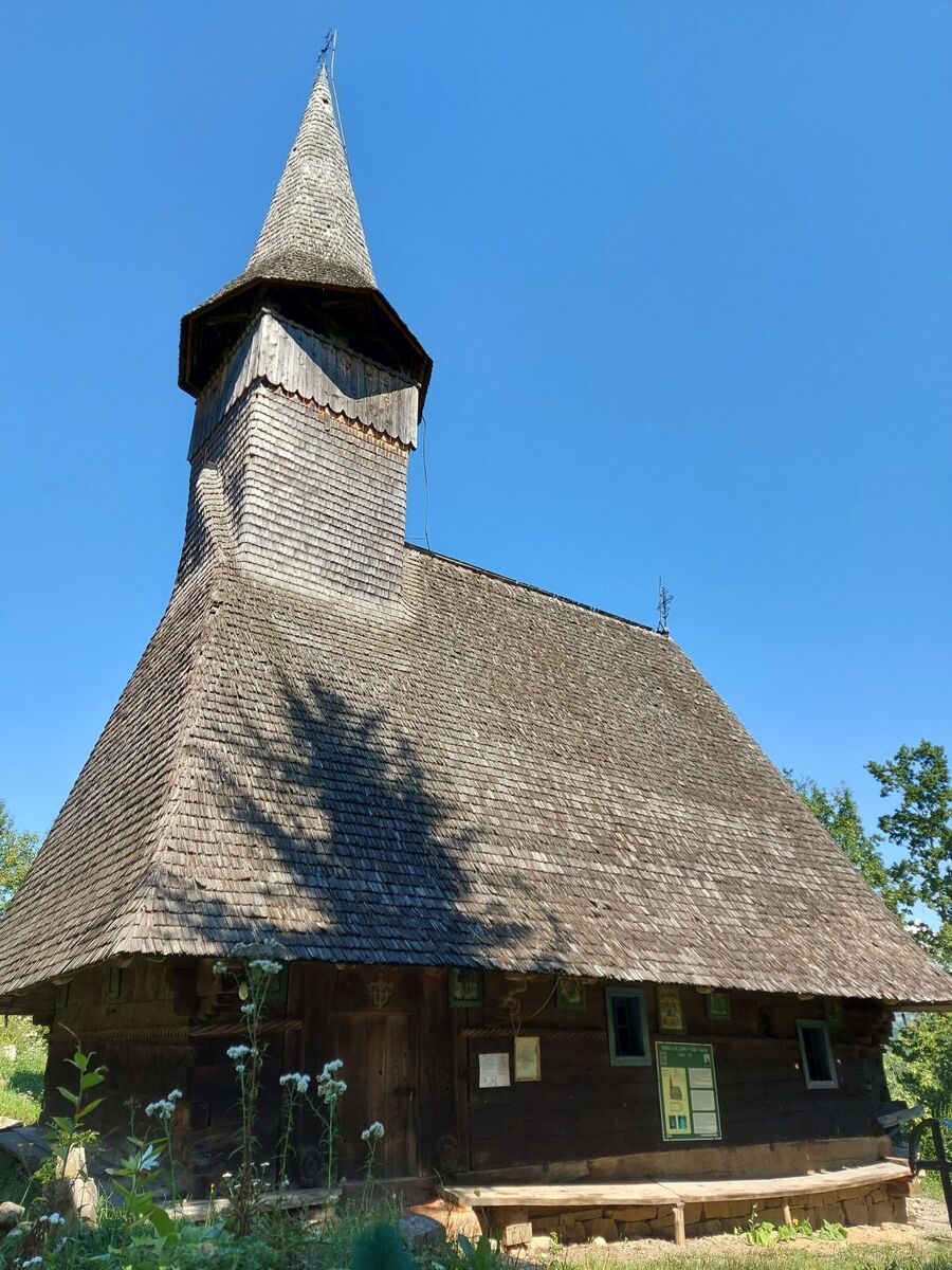 Biserica de lemn „Cuvioasa Paraschiva” din Sârbi Susani