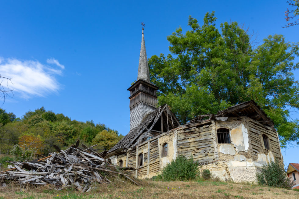 Biserica de lemn „Sfinții Arhangheli Mihail și Gavril” din Buteasa