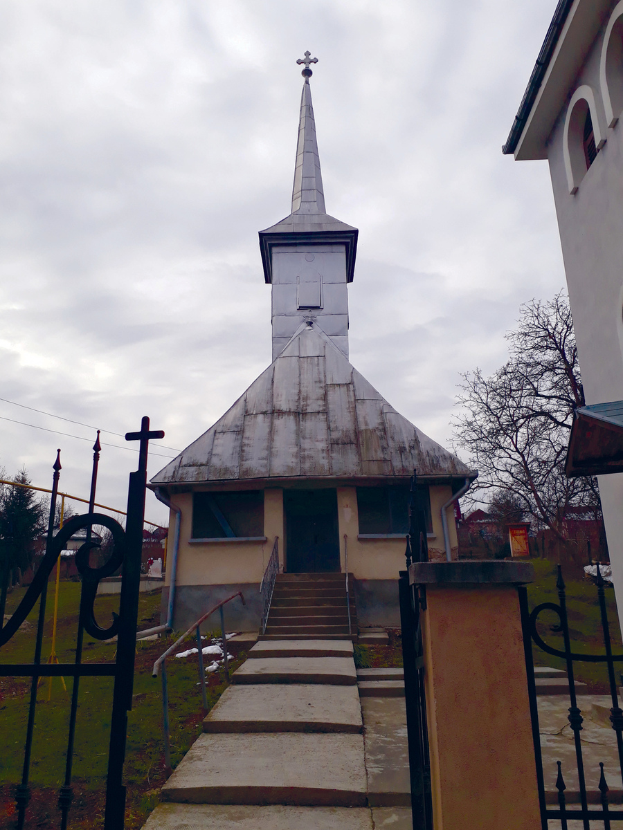 Biserica „Sfântul Ioan Botezătorul” din Berchez
