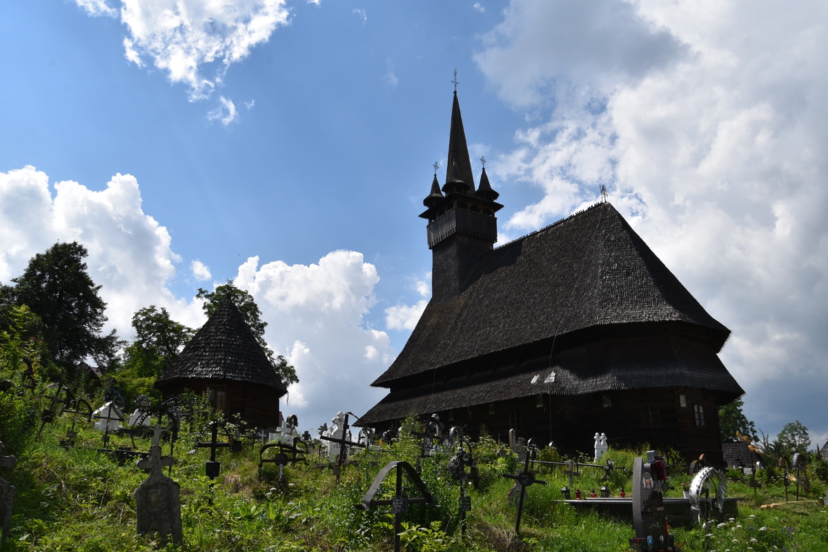 Biserica de lemn „Sf. Nicolae” din Budeşti – Josani
